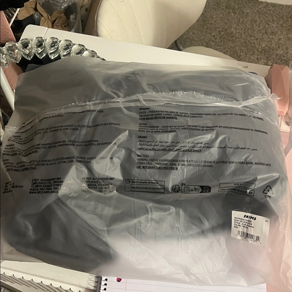 Skims Oversized Boyfriend Zip Up Hoodie- Large- Zircon - Picture 12 of 12